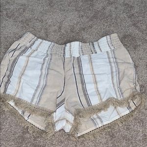 striped loose shorts